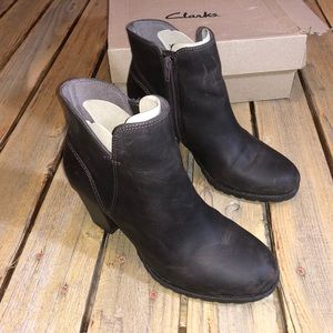 clarke mens boots